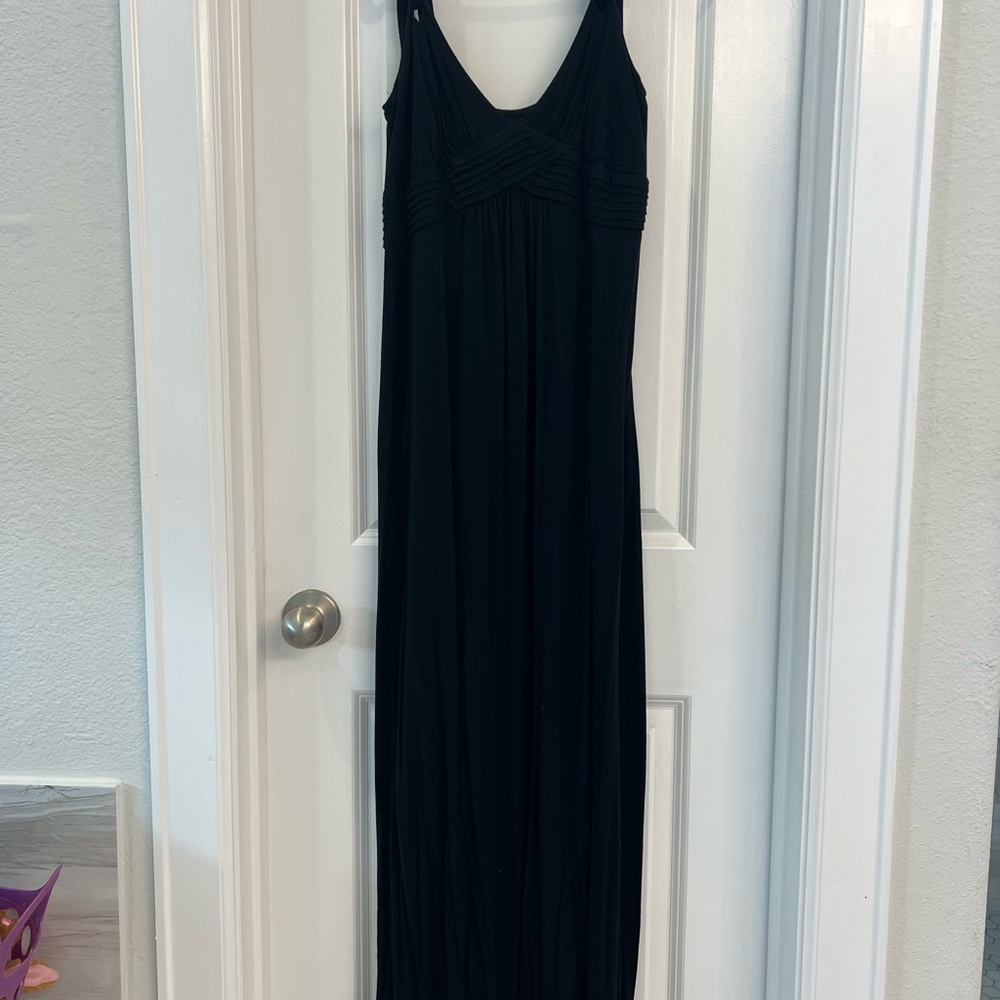 Liz Lange Black Sleeveless Maternity Maxi Dress
